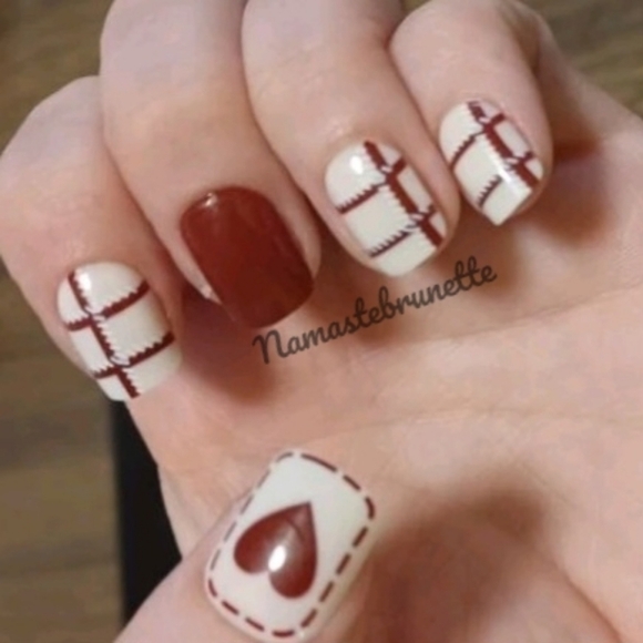 2/$16 Square Heart Press On Nails - Picture 8 of 17